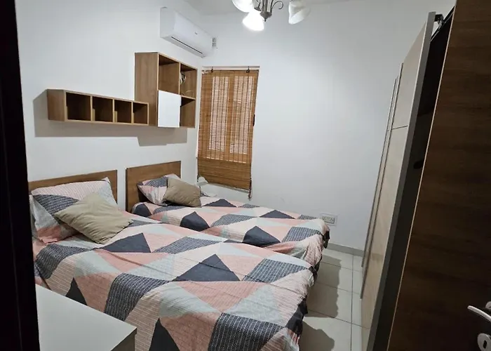 Modern Two Bedroom Apartment In Center Bugibba