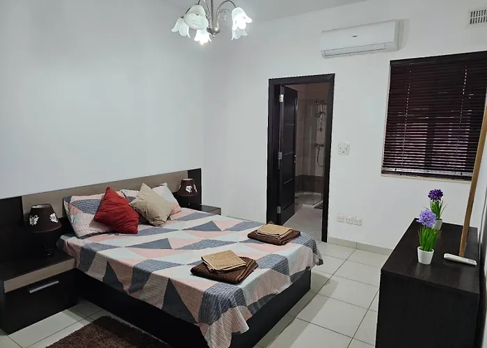 Modern Two Bedroom Apartment In Center Bugibba