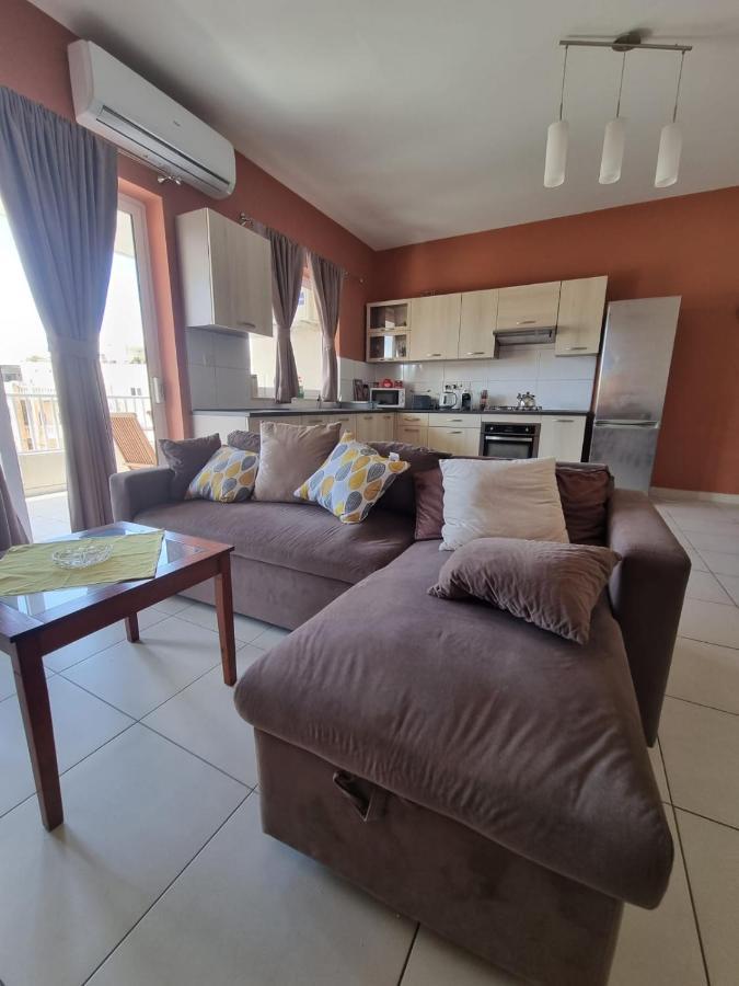 Modern Two Bedroom In Center Bugibba Apartment
